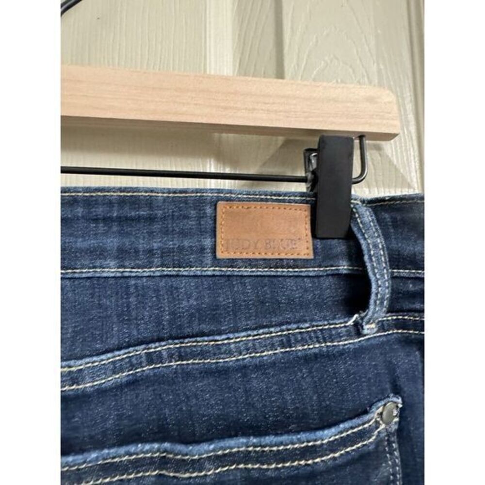 Judy Blue Flare Jeans High Rise Raw Hem‎ Distressed Women's Size 15/32 Pre-owned - Picture 3 of 4